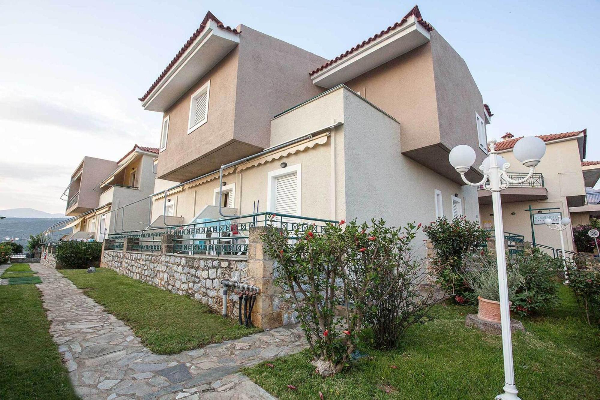 Remvi Hotel - Apartments Stoúpa Exterior foto