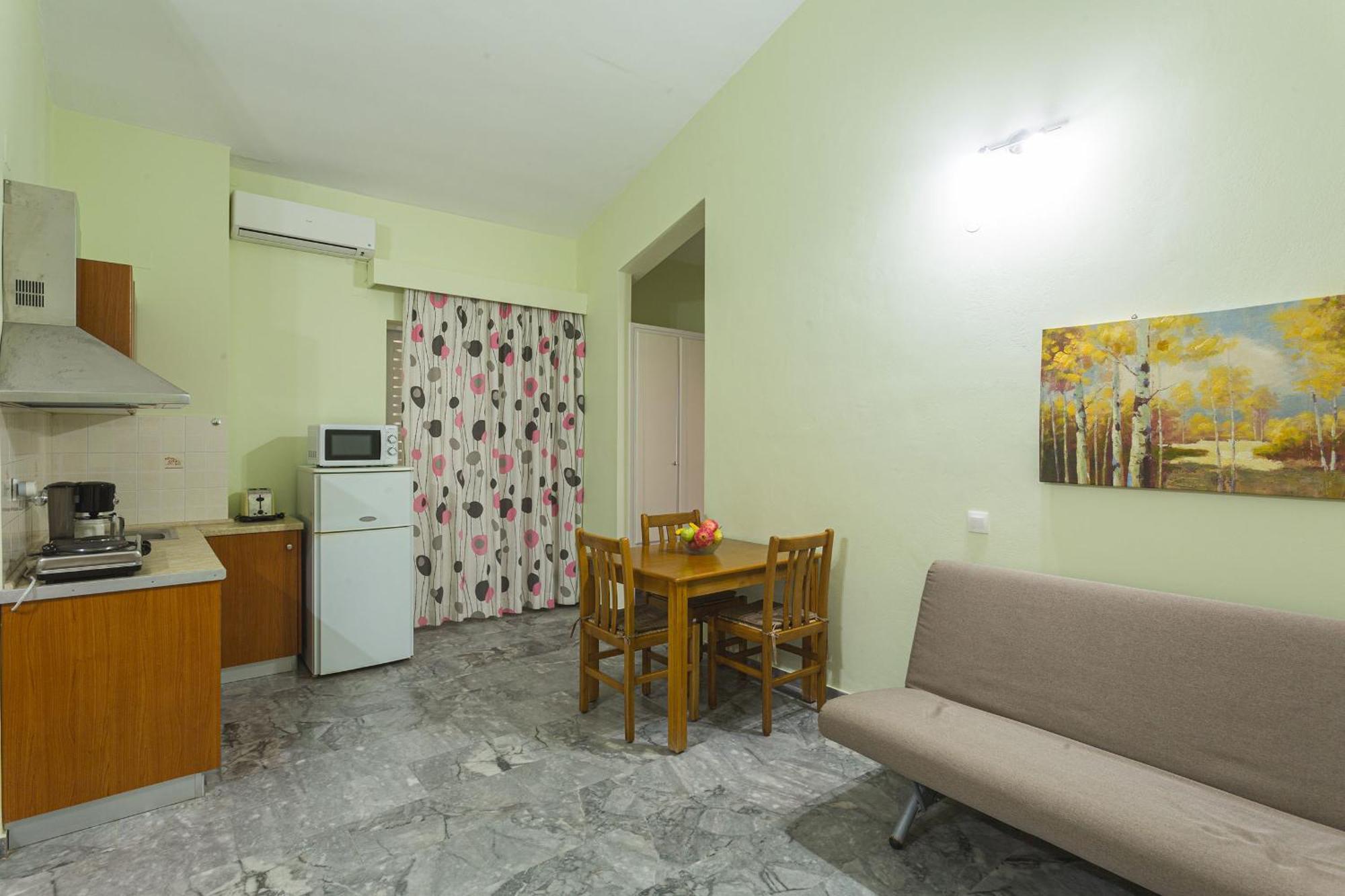 Remvi Hotel - Apartments Stoúpa Quarto foto