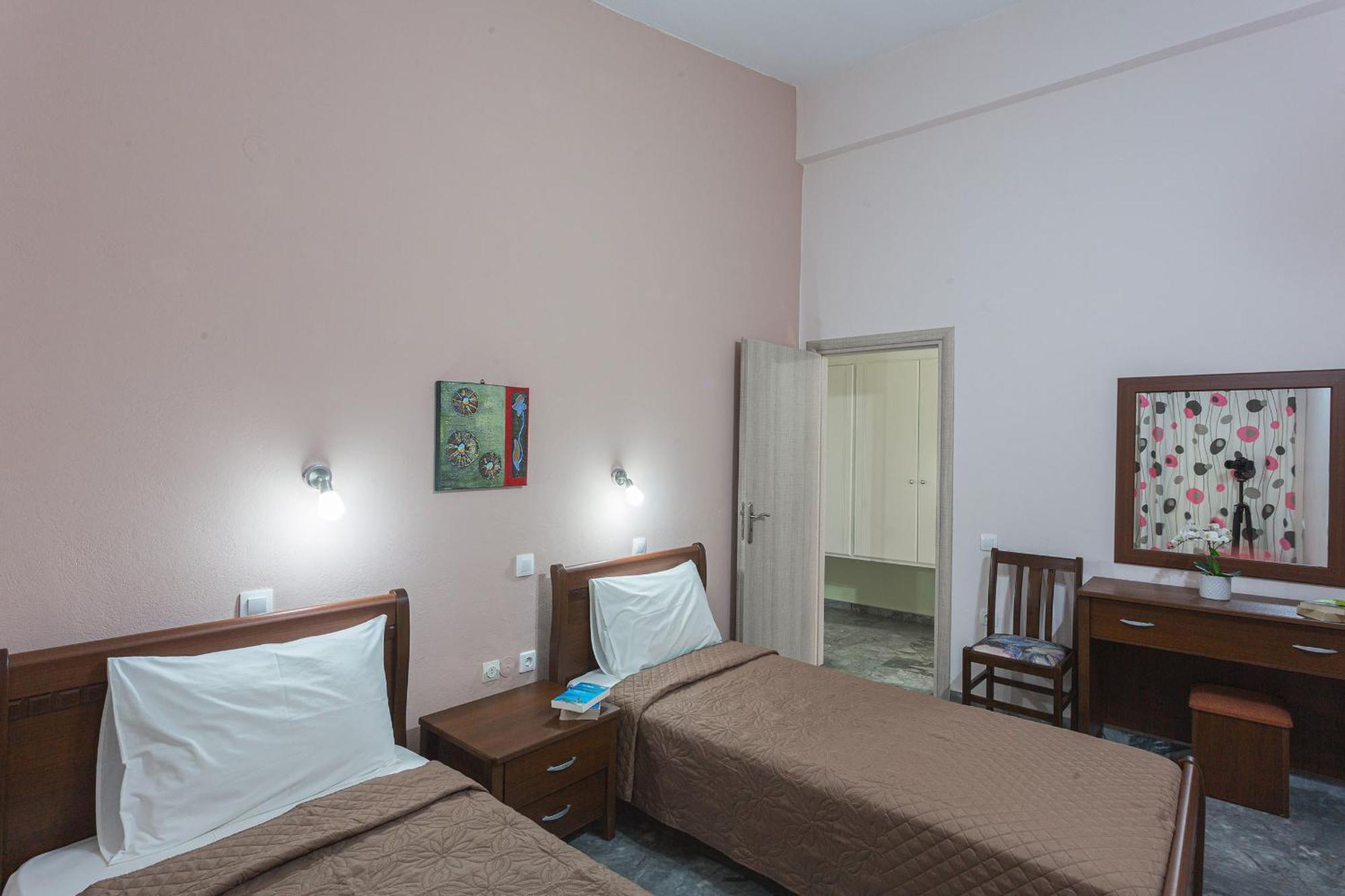 Remvi Hotel - Apartments Stoúpa Quarto foto